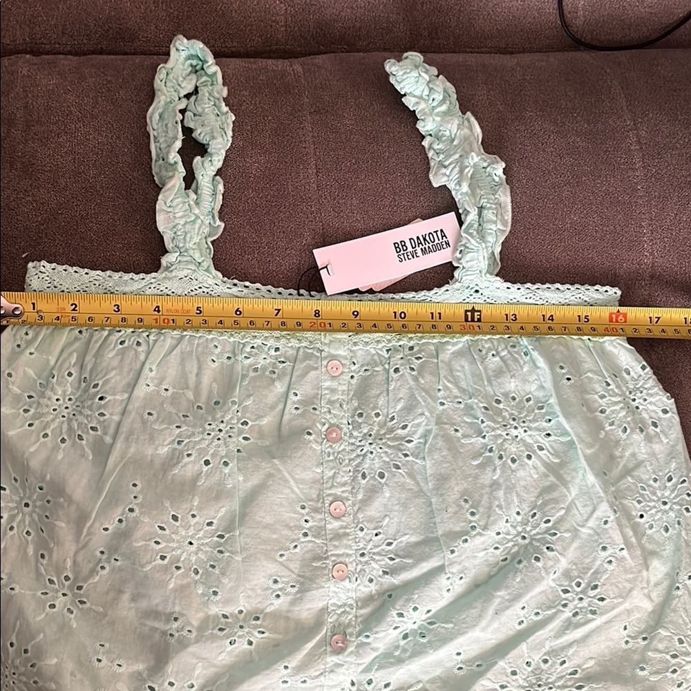 Steve Madden Green Ruffled Sleeveless Tank Top - Picture 3 of 8